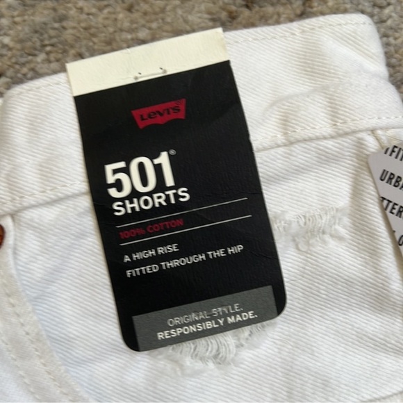 NWT LEVI HIGH WAISTED WHITE JEAN SHORTS - Picture 2 of 6